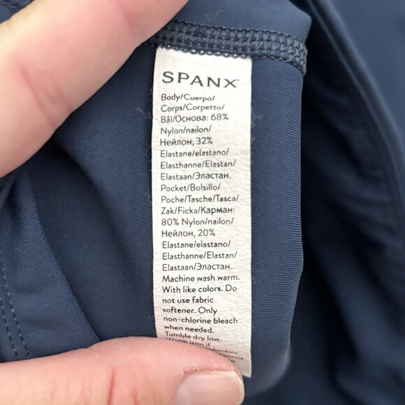 Spanx Booty Boost Flare Pants in Navy Blue Women’s Size Medium Petite - Picture 4 of 7